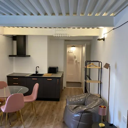 Al Fronte Mare 아파트 무쟈