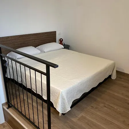 Al Fronte Mare 아파트 *